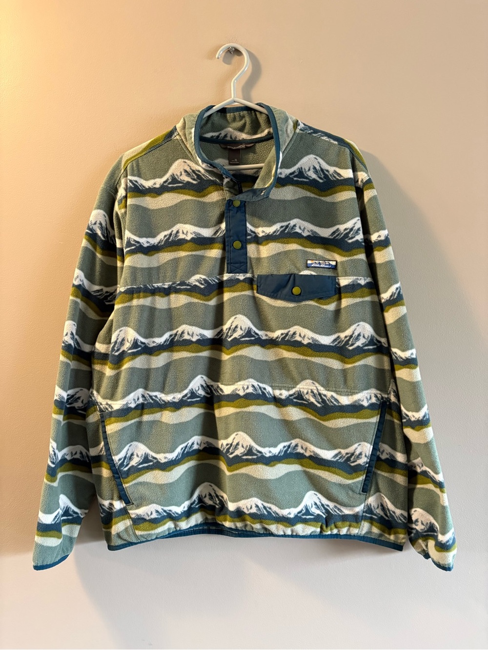 Eddie Bauer Mountain-Print Fleece Pullover - Olive Green & White